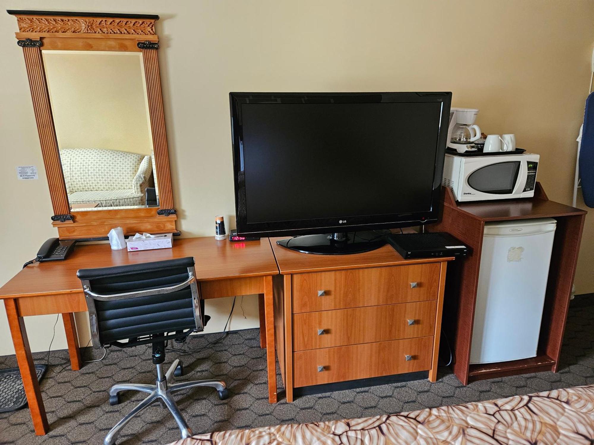 Forest Plaza Motel Mount Forest Екстериор снимка