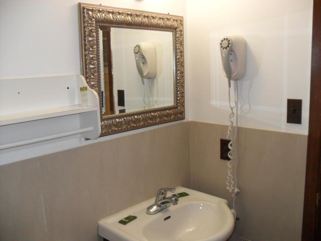 Forest Plaza Motel Mount Forest Екстериор снимка