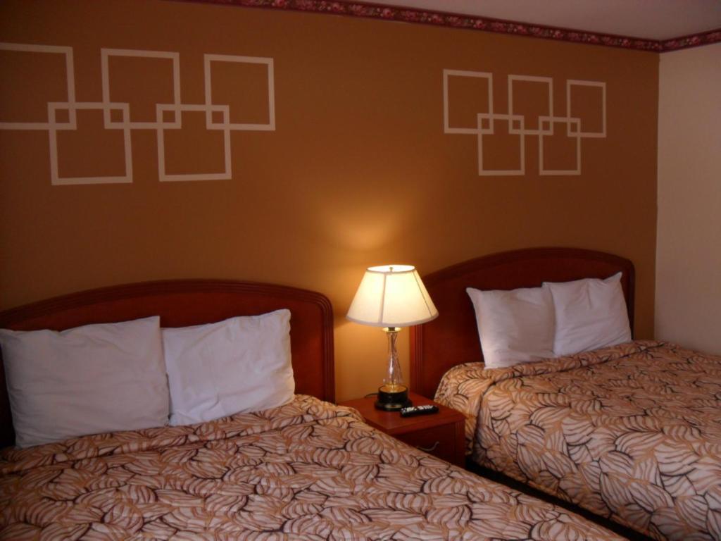 Forest Plaza Motel Mount Forest Екстериор снимка